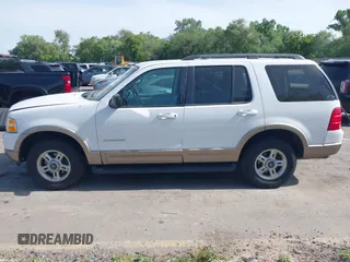 2002 Ford Explorer Eddie Bauer с VIN 1FMZU74E32ZB77338, выставлен на аукционе IAAI как лот 42321438 с пробегом 347 975 миль миль и . История ставок и продаж доступна на DreamBid. Изображение 14.