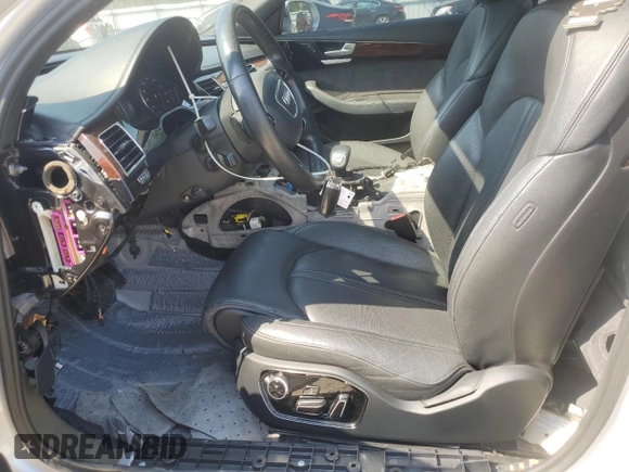 2014 Audi A8 4.0T z VIN WAUR2AFD5EN003727, wystawiony jako Copart lot #54324115 z przebiegiem 75 358 mil mil oraz Szkoda całkowita • Salvage title. Historia ofert i sprzedaży dostępna na DreamBid. Obrazek 7.