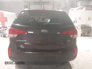 2015 Kia Sorento LX with VIN 5XYKTCA67FG567068, listed as a IAAI auction lot 41942477 with 155,091 mi miles. Bid and sale history available at carsss.com. Image 16.