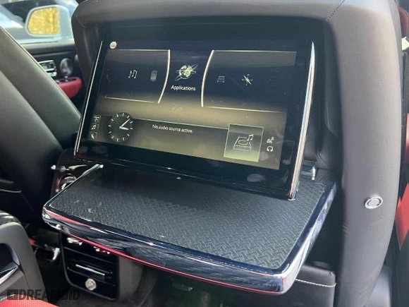 2022 Rolls-Royce Cullinan Black Badge with VIN SLATV8C02NU2121XX, listed as a Copart auction lot 49549395 with 5,245 mi miles and Clean Title. Bid and sale history available at carsss.com. Image 7.