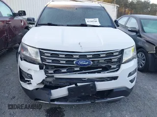 2017 Ford Explorer XLT with VIN 1FM5K7DH3HGD35390, listed as a IAAI auction lot 41349240 with 173,297 mi miles and . Bid and sale history available at carsss.com. Image 6.