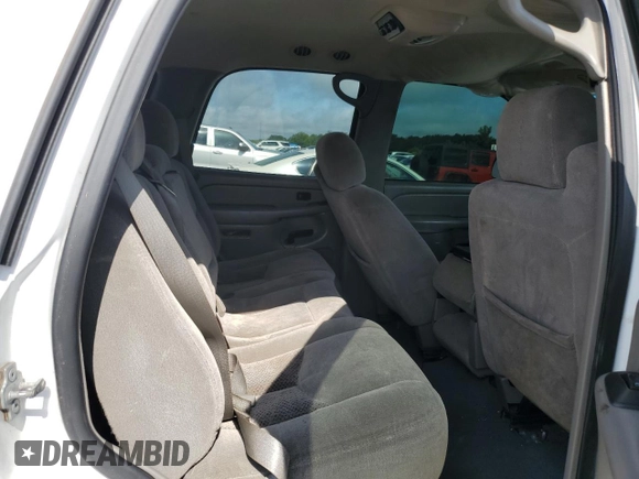 2004 Chevrolet Tahoe LS z VIN 1GNEC13V84R288076, wystawiony jako Copart lot #58320985 z przebiegiem 263 726 mil mil oraz Szkoda całkowita • Salvage title. Historia ofert i sprzedaży dostępna na DreamBid. Obrazek 10.