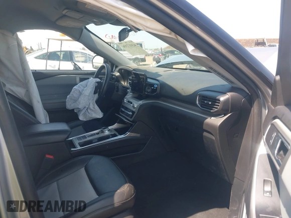2022 Ford Explorer XLT with VIN 1FMSK7DH3NGB53736, listed as a IAAI auction lot 42417356 with 31,446 mi miles and . Bid and sale history available at DreamBid. Image 5.