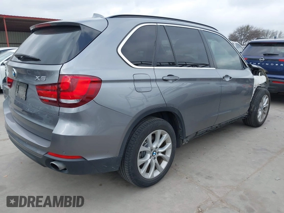 2016 BMW X5 xDrive35i with VIN 5UXKR0C52G0U08532, listed as a IAAI auction lot 41701384 with 100,881 mi miles. Bid and sale history available at carsss.com. Image 4.