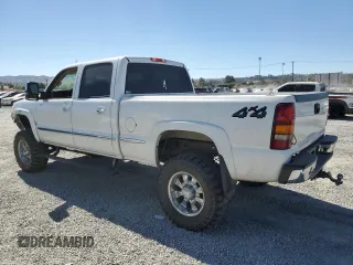 2002 GMC Sierra 1500HD SLE z VIN 1GTGK13U22F213058, wystawiony jako Copart lot #67418174 z przebiegiem 178 940 mil mil oraz Szkody całkowita. Historia ofert i sprzedaży dostępna na DreamBid. Obrazek 2.