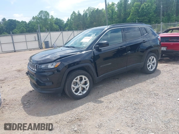 2024 Jeep Compass Latitude with VIN 3C4NJDBN4RT119513, listed as a IAAI auction lot 42153389 with 27,635 mi miles and . Bid and sale history available at carsss.com. Image 19.