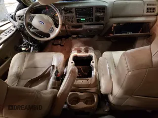 2003 Ford Excursion Limited z VIN 1FMNU43S93EA16294, wystawiony jako Copart lot #86100534 z przebiegiem 162 057 mil mil oraz Szkoda całkowita • Salvage title. Historia ofert i sprzedaży dostępna na DreamBid. Obrazek 8.