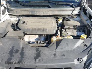 2019 Jeep Cherokee Latitude Plus with VIN 1C4PJMLB4KD321809, listed as a IAAI auction lot 40982234 with 132,496 mi miles. Bid and sale history available at carsss.com. Image 10.