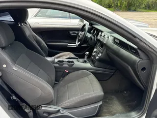 2016 Ford Mustang V6 with VIN 1FA6P8AM6G5336289, listed as a Copart auction lot 60267765 with 104,913 mi miles and Clean title. Bid and sale history available at DreamBid. Image 5.