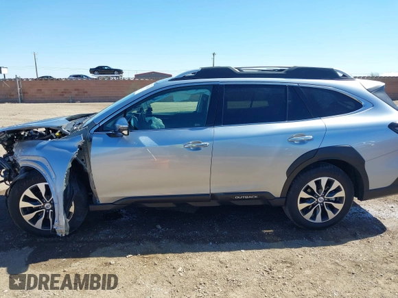 2024 Subaru Outback Touring z VIN 4S4BTAPC0R3269130, wystawiony jako IAAI lot #41764796 z przebiegiem 21 271 mil mil oraz . Historia ofert i sprzedaży dostępna na DreamBid. Obrazek 13.