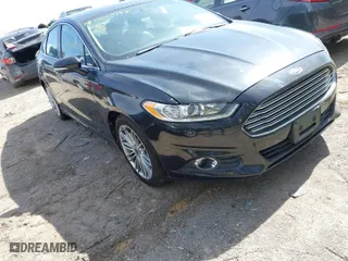 2013 Ford Fusion SE with VIN 3FA6P0H91DR220817, listed as a IAAI auction lot 42062197 with 182,397 mi miles. Bid and sale history available at carsss.com. Image 1.