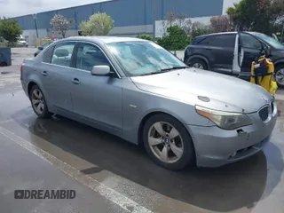 2004 BMW 5 Series 525i with VIN WBANA53574B852103, listed as a IAAI auction lot 41944296 with 198,219 mi miles. Bid and sale history available at carsss.com. Image 1.
