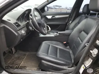 2009 Mercedes-Benz C 300 Sport z VIN WDDGF81X99F271856, wystawiony jako Copart lot #48378325 z przebiegiem 139 991 mil mil oraz Czysty tytuł • Clean title. Historia ofert i sprzedaży dostępna na DreamBid. Obrazek 7.