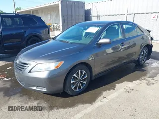 2008 Toyota Camry LE z VIN 4T4BE46K78R040785, wystawiony jako IAAI lot #42338481 z przebiegiem 90 926 mil mil oraz . Historia ofert i sprzedaży dostępna na DreamBid. Obrazek 17.