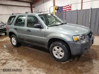 2005 Ford Escape XLS Value with VIN 1FMYU92Z75KB29769, listed as a Copart auction lot 44591245 with 168,452 mi miles and Salvage Title. Bid and sale history available at carsss.com. Image 4.