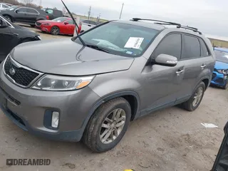 2014 Kia Sorento LX with VIN 5XYKT4A60EG517262, listed as a IAAI auction lot 41639810 with 140,168 mi miles. Bid and sale history available at carsss.com. Image 17.
