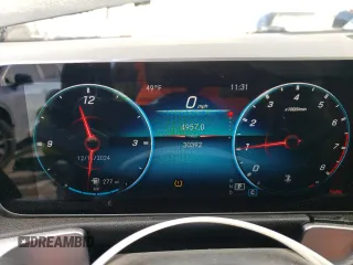 2021 Mercedes-Benz GLB with VIN W1N4M5BB0MW120037, listed as a Copart auction lot 84024314 with 30,392 mi miles and Salvage Title. Bid and sale history available at carsss.com. Image 9.