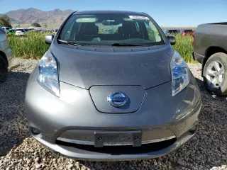 2015 Nissan LEAF SV with VIN 1N4AZ0CPXFC323584, listed as a Copart auction lot 70261393 with 0 mi miles. Bid and sale history available at carsss.com. Image 5.