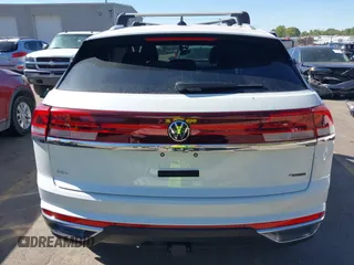 2024 Volkswagen Atlas SEL with VIN 1V2BE2CA1RC232515, listed as a IAAI auction lot 40441892 with 3,641 mi miles and . Bid and sale history available at DreamBid. Image 16.