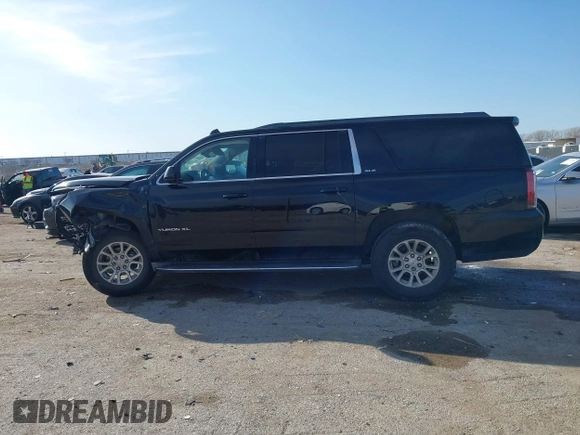 2016 GMC Yukon XL SLE with VIN 1GKS1FKCXGR119362, listed as a IAAI auction lot 41240298 with 234,175 mi miles. Bid and sale history available at carsss.com. Image 14.