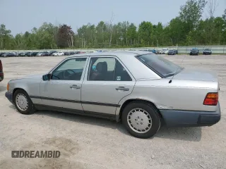 1989 Mercedes-Benz 300 E z VIN WDBEA30D7KA942808, wystawiony jako Copart lot #59315945 z przebiegiem 121 727 mil mil oraz Czysty tytuł • Clean title. Historia ofert i sprzedaży dostępna na DreamBid. Obrazek 2.