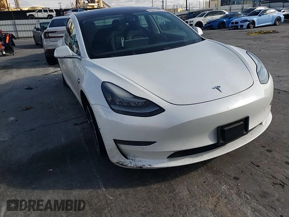 2019 Tesla Model 3 Mid Range with VIN 5YJ3E1EA5KF485116, listed as a Copart auction lot 49289295 with 39,911 mi miles and Salvage Title. Bid and sale history available at DreamBid. Image 11.