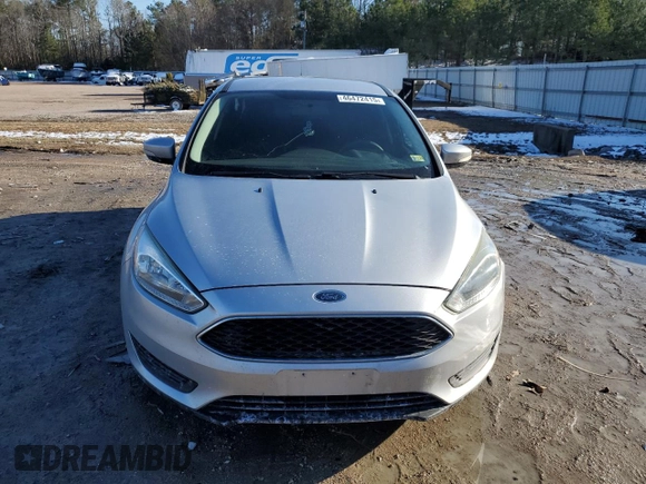 2016 Ford Focus SE z VIN 1FADP3F2XGL399943, wystawiony jako Copart lot #46472415 z przebiegiem 70 047 mil mil oraz Szkoda całkowita • Salvage title. Historia ofert i sprzedaży dostępna na DreamBid. Obrazek 5.