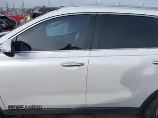 2016 Kia Sorento EX with VIN 5XYPHDA5XGG158150, listed as a IAAI auction lot 41416901 with 111,954 mi miles. Bid and sale history available at carsss.com. Image 14.