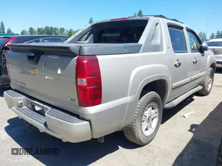 2007 Chevrolet Avalanche 3LT z VIN 3GNFK123X7G214167, wystawiony jako IAAI lot #42356863 z przebiegiem 55 352 mil mil oraz . Historia ofert i sprzedaży dostępna na DreamBid. Obrazek 4.