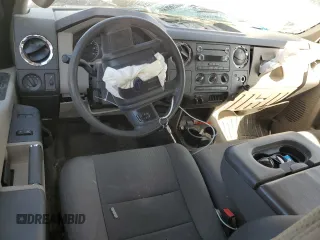 2010 Ford F-250 XL z VIN 1FTSX2BY1AEB41313, wystawiony jako Copart lot #48848615 z przebiegiem Nie podano mil oraz Szkody całkowita. Historia ofert i sprzedaży dostępna na DreamBid. Obrazek 8.