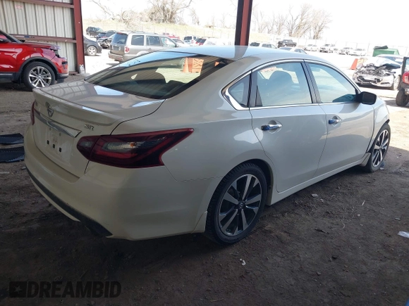2017 Nissan Altima SR with VIN 1N4AL3AP9HC166428, listed as a IAAI auction lot 41955725 with 52,826 mi miles and . Bid and sale history available at carsss.com. Image 4.