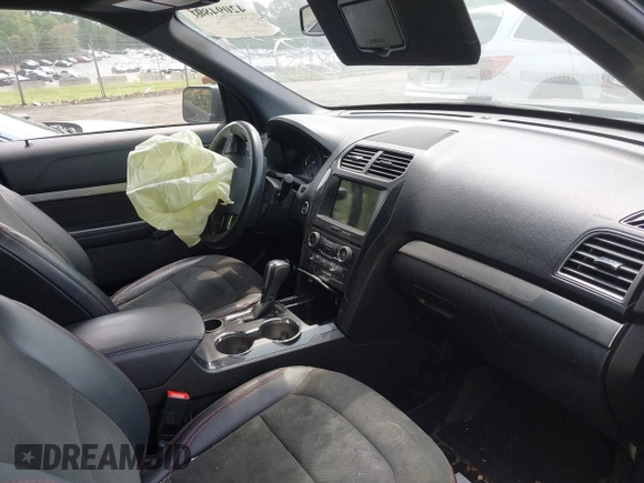 2018 Ford Explorer XLT with VIN 1FM5K7D85JGC38939, listed as a IAAI auction lot 42094891 with 122,399 mi miles and . Bid and sale history available at DreamBid. Image 5.