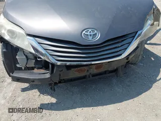 2012 Toyota Sienna XLE AAS with VIN 5TDYK3DCXCS202574, listed as a IAAI auction lot 42714762 with 234,287 mi miles and . Bid and sale history available at DreamBid. Image 6.