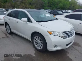 2011 Toyota Venza with VIN 4T3ZA3BB6BU055085, listed as a IAAI auction lot 41914971 with 195,628 mi miles and . Bid and sale history available at carsss.com. Image 1.