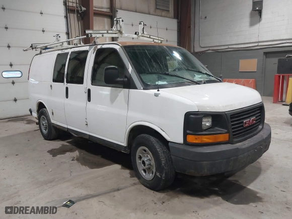2009 GMC Savana Cargo Van with VIN 1GTGG25C591169155, listed as a IAAI auction lot 41585796 with 157,610 mi miles. Bid and sale history available at carsss.com. Image 1.