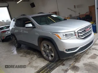 2017 GMC Acadia SLT z VIN 1GKKNNLS5HZ197649, wystawiony jako IAAI lot #41593458 z przebiegiem 92 070 mil mil oraz . Historia ofert i sprzedaży dostępna na DreamBid. Obrazek 1.