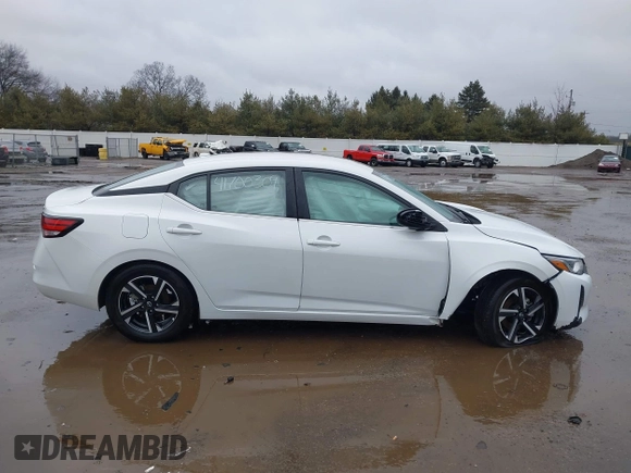 2024 Nissan Sentra SV with VIN 3N1AB8CV3RY367498, listed as a IAAI auction lot 41700309 with 1,705 mi miles and . Bid and sale history available at DreamBid. Image 12.
