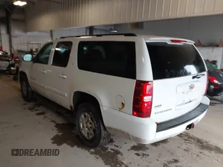 2008 Chevrolet Suburban Commercial with VIN 1GNFK163X8J227012, listed as a IAAI auction lot 41760694 with 161,130 mi miles. Bid and sale history available at carsss.com. Image 3.
