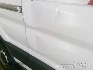 2021 Ford Transit Cargo z VIN 1FTBR1C8XMKA20224, wystawiony jako IAAI lot #42789308 z przebiegiem 76 845 mil mil oraz . Historia ofert i sprzedaży dostępna na DreamBid. Obrazek 14.