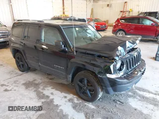 2014 Jeep Patriot Latitude z VIN 1C4NJRFB0ED538505, wystawiony jako IAAI lot #42638333 z przebiegiem 180 567 mil mil oraz . Historia ofert i sprzedaży dostępna na DreamBid. Obrazek 1.