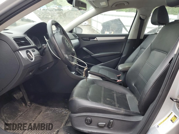 2012 Volkswagen Passat SE с VIN 1VWBP7A37CC090947, выставлен на аукционе Copart как лот 57853385 с пробегом 190 231 миль миль и Списание • Salvage title. История ставок и продаж доступна на DreamBid. Изображение 7.