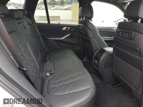 2023 BMW X5 M50i z VIN 5UXJU4C06P9P96852, wystawiony jako Copart lot #52789165 z przebiegiem 33 081 mil mil oraz Szkoda całkowita • Salvage title. Historia ofert i sprzedaży dostępna na DreamBid. Obrazek 11.