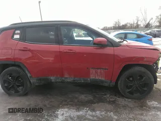 2019 Jeep Compass Latitude with VIN 3C4NJDBB3KT623143, listed as a IAAI auction lot 41367393 with 63,314 mi miles. Bid and sale history available at carsss.com. Image 13.