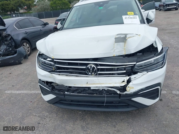 2022 Volkswagen Tiguan SE with VIN 3VV3B7AXXNM175325, listed as a IAAI auction lot 41326261 with 22,361 mi miles. Bid and sale history available at carsss.com. Image 6.