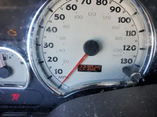 2007 Saturn VUE V6 with VIN 5GZCZ63457S847839, listed as a Copart auction lot 88634205 with 223,024 mi miles and Salvage Title. Bid and sale history available at carsss.com. Image 9.