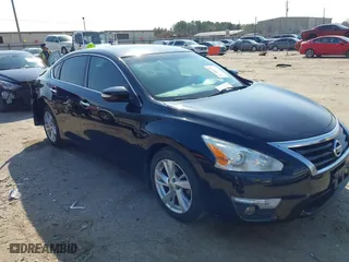 2014 Nissan Altima 2.5 SV with VIN 1N4AL3AP3EC400848, listed as a IAAI auction lot 41702231 with 246,548 mi miles. Bid and sale history available at carsss.com. Image 1.