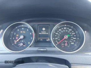 2015 Volkswagen GTI S z VIN 3VW4T7AU6FM014622, wystawiony jako IAAI lot #41838620 z przebiegiem 130 843 mil mil oraz . Historia ofert i sprzedaży dostępna na DreamBid. Obrazek 7.
