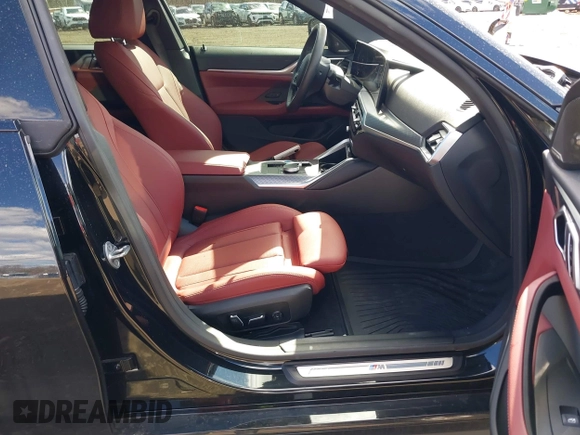 2024 BMW i4 xDrive40 z VIN WBY83FB04RFT19615, wystawiony jako IAAI lot #41679918 z przebiegiem 3 883 mil mil oraz . Historia ofert i sprzedaży dostępna na DreamBid. Obrazek 5.
