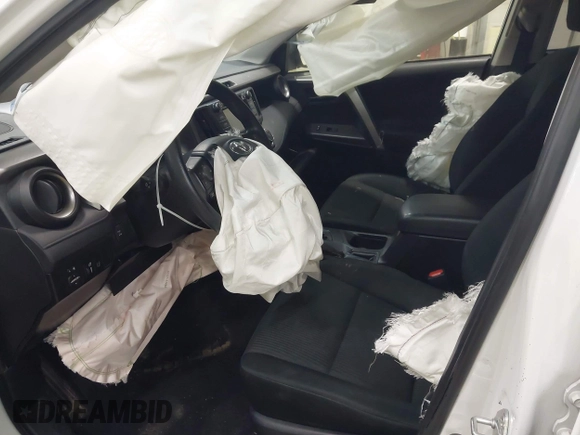 2018 Toyota RAV4 LE z VIN JTMBFREV7JJ207951, wystawiony jako IAAI lot #42376282 z przebiegiem 109 704 mil mil oraz . Historia ofert i sprzedaży dostępna na DreamBid. Obrazek 5.
