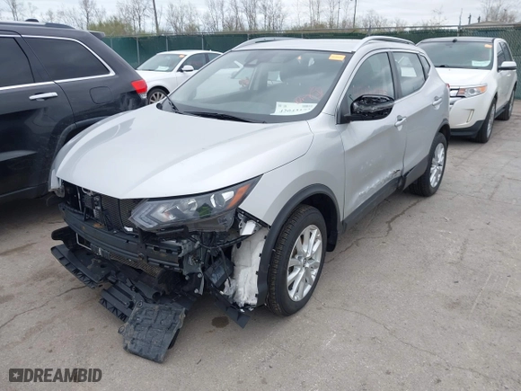 2022 Nissan Rogue Sport SV with VIN JN1BJ1BW3NW680142, listed as a IAAI auction lot 42043173 with 41,165 mi miles. Bid and sale history available at carsss.com. Image 6.